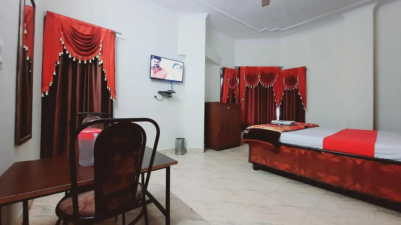 Hotel Holiday Inn Paradise Chandigarh