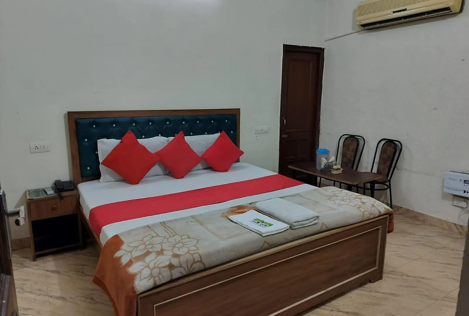 Hotel Holiday Inn Paradise Chandigarh