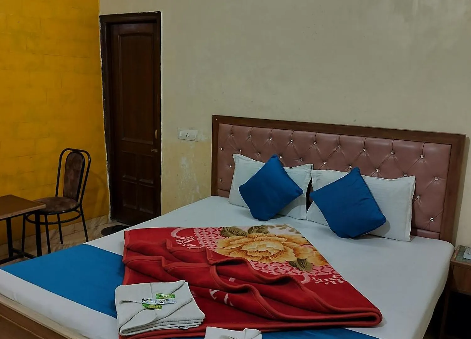 Hotel Holiday Inn Paradise Chandigarh