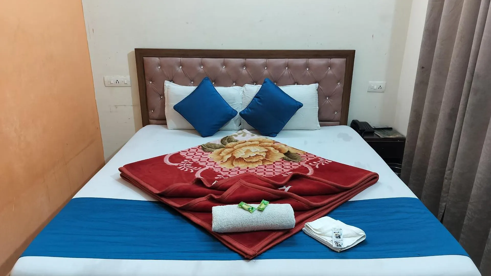 Hotel Holiday Inn Paradise Chandigarh India