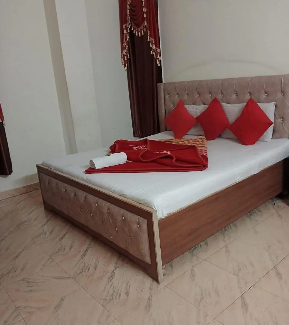 **  Hotel Holiday Inn Paradise Chandigarh India